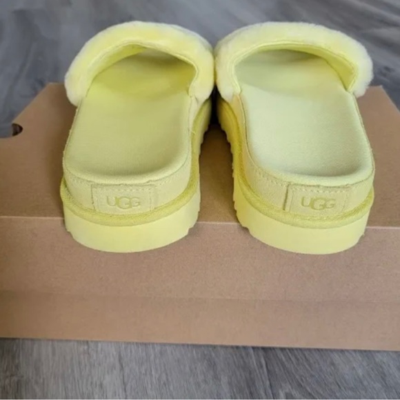 UGG Laton Fur Slide SZ 7 BRAND NEW 💛⭐️🌻🌝 - Picture 4 of 10